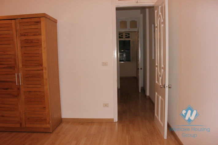 Brandnew house availble for rent in Nghi Tam village, Tay Ho, Hanoi
